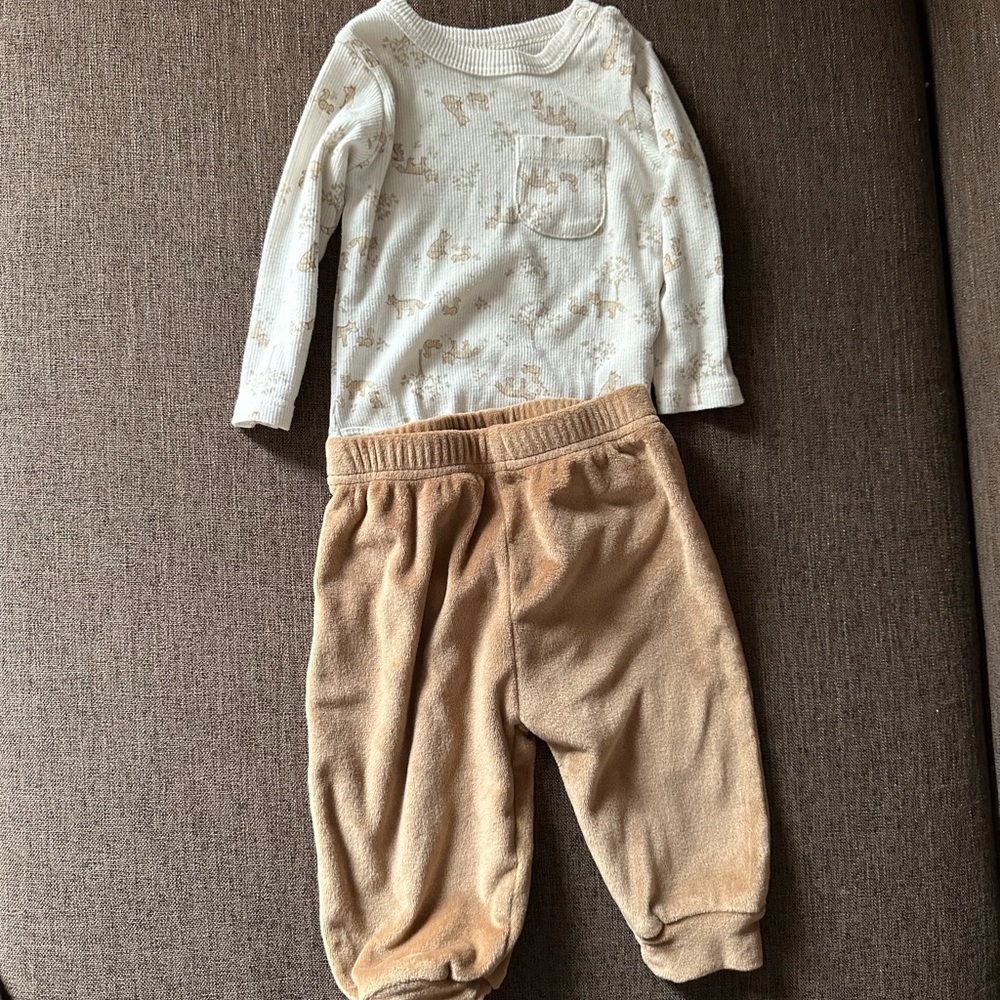 Cream Printed Long Sleeve Top & Tan Fleece Pants Baby Set